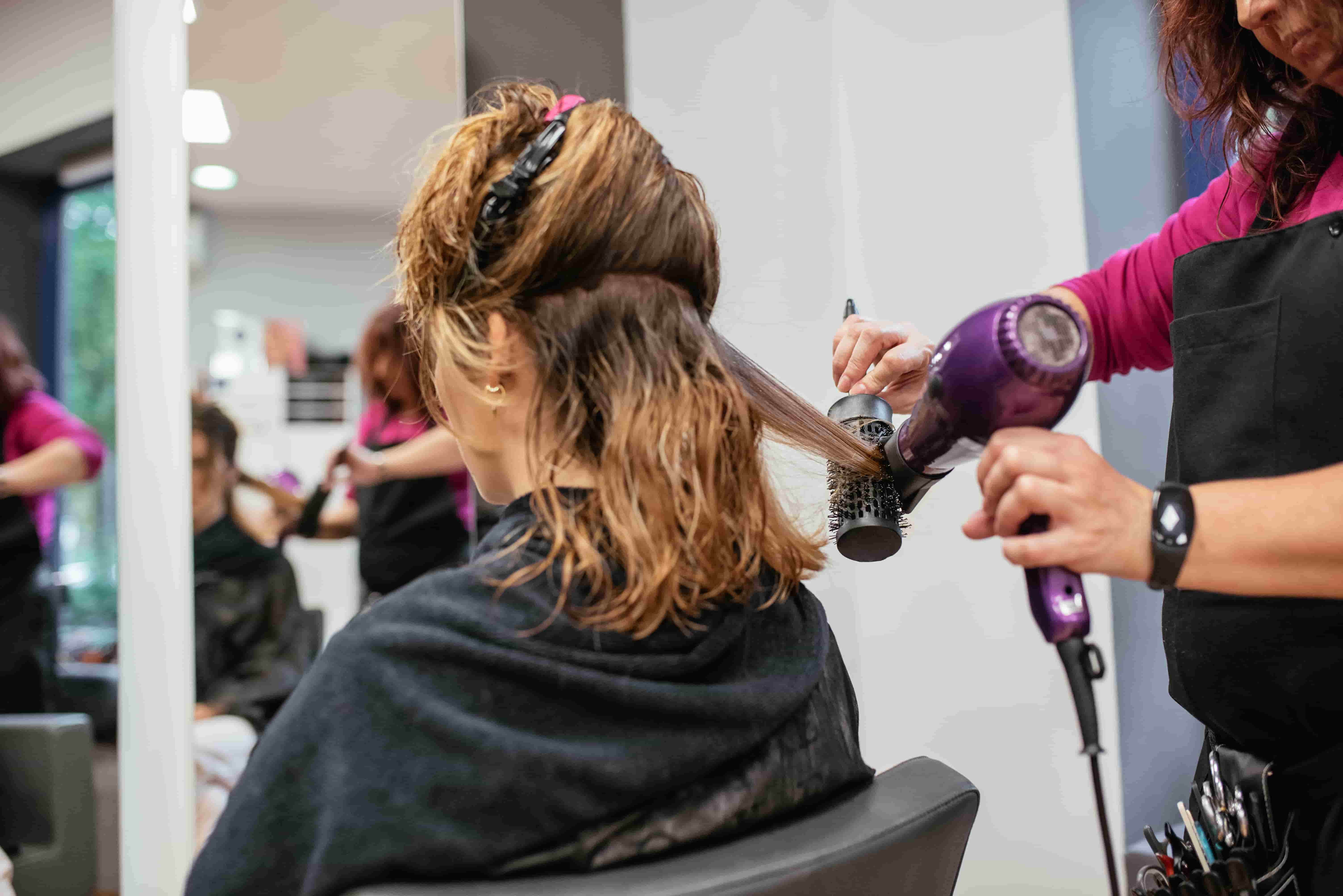 Best modern ladies hair salon
